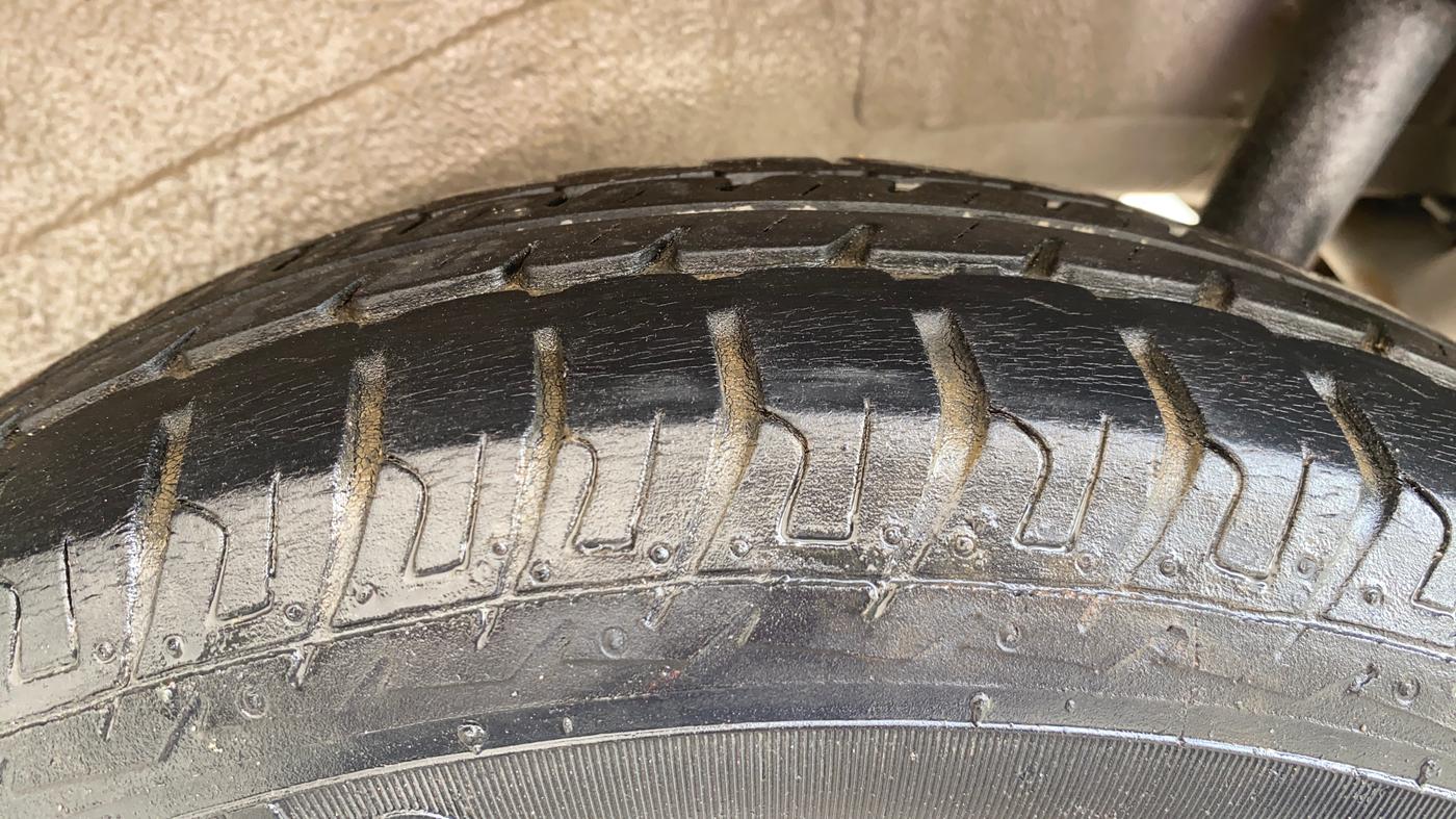 2013 Maruti Wagon R 1.0 LXI, Petrol, Manual, 60,603 km, Left Rear Tyre Tread