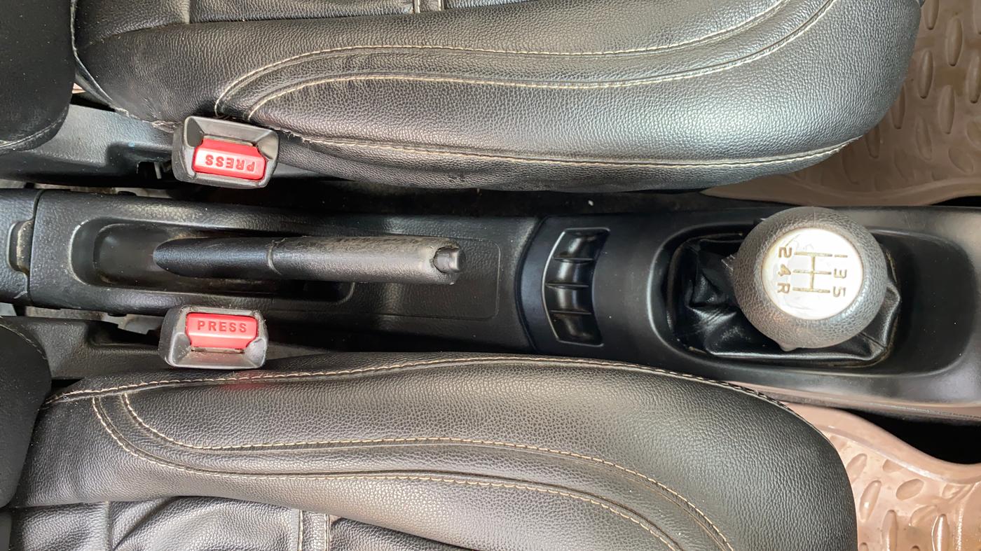 2013 Maruti Wagon R 1.0 LXI, Petrol, Manual, 60,603 km, Gear Lever
