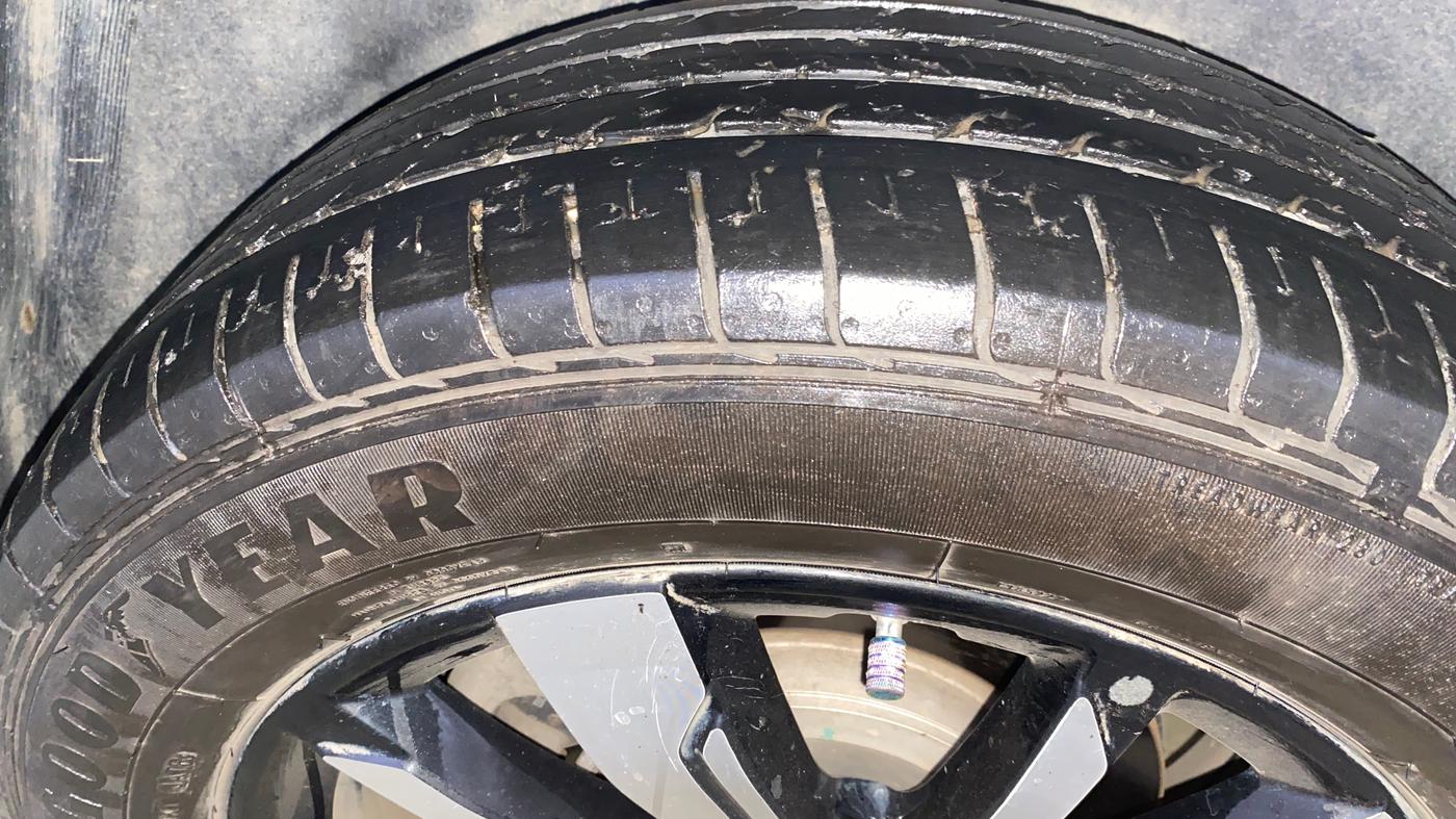2020 MG HECTOR PLUS SHARP 1.5 PETROL TURBO DCT 6-STR, Petrol, Automatic, 25,111 km, Right Rear Tyre Tread