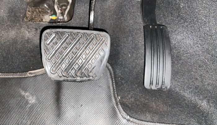 2017 Nissan Terrano XV D PREMIUM AMT, Diesel, Automatic, 74,328 km, Pedals