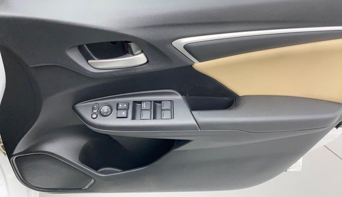 2022 Honda Jazz 1.2L I-VTEC ZX CVT, Petrol, Automatic, 5,581 km, Driver Side Door Panels Control