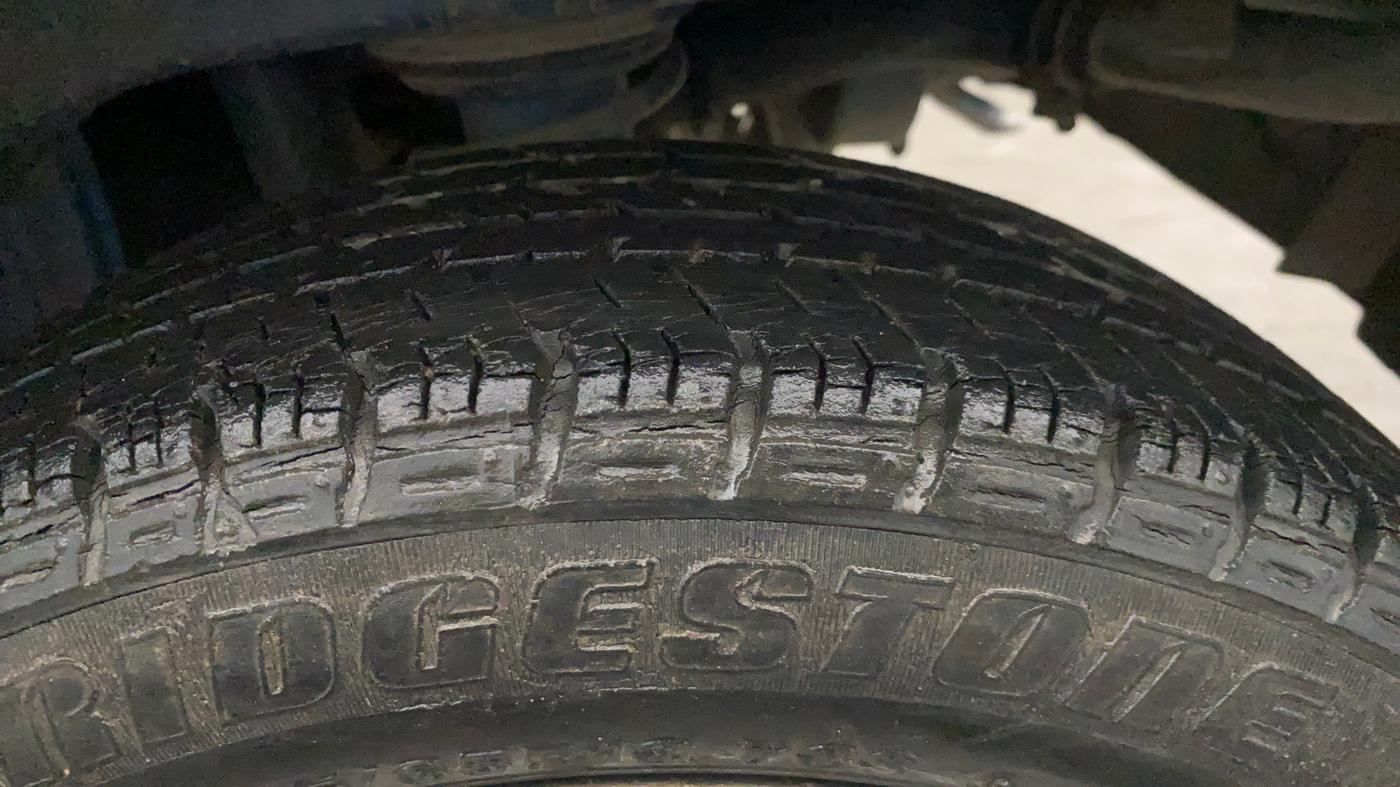 2017 Maruti Alto K10 LXI, Petrol, Manual, 49,998 km, Left Rear Tyre Tread