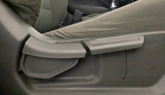 2021 Hyundai VENUE SX 1.0 TURBO, Petrol, Manual, 21,088 km, Driver Side Adjustment Panel