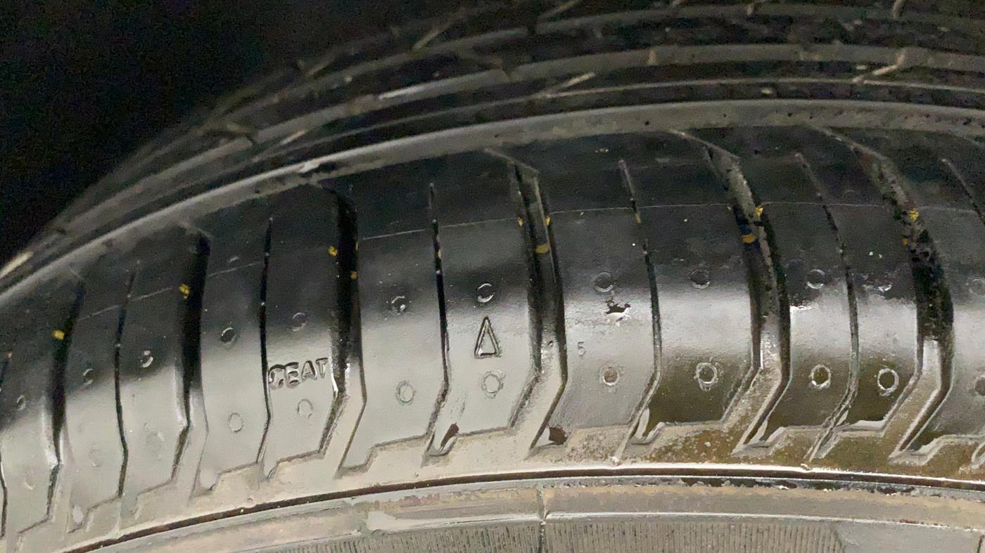2022 Volkswagen VIRTUS GT PLUS TSI 1.5 EVO DSG, Petrol, Automatic, 2,617 km, Right Rear Tyre Tread