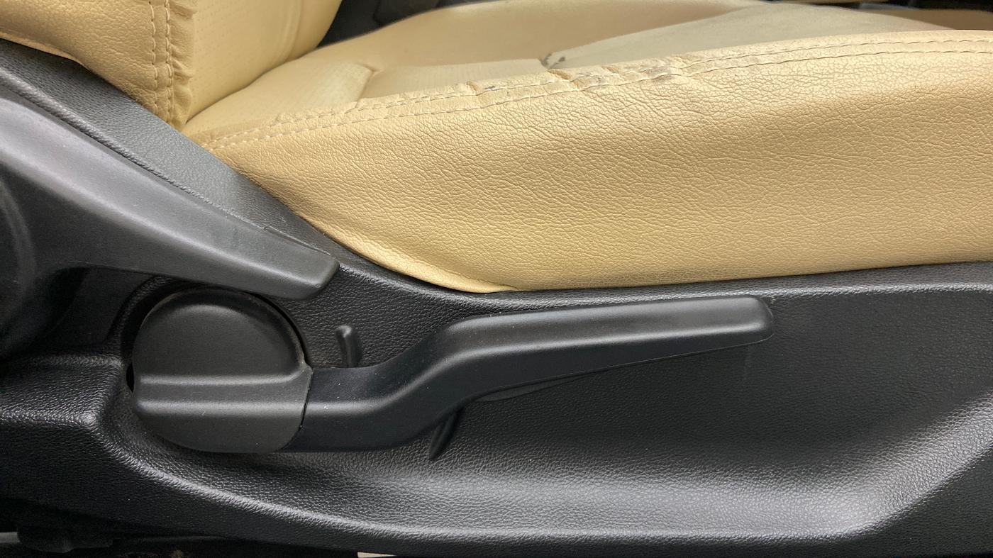 2021 Honda City 1.5L I-VTE V CVT, Petrol, Automatic, 59,792 km, Driver Side Adjustment Panel