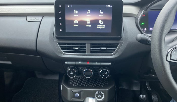 2022 Renault Kiger RXZ AMT, Petrol, Automatic, 4,309 km, Air Conditioner