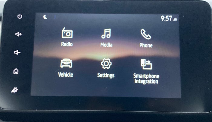 2022 Renault Kiger RXZ AMT, Petrol, Automatic, 4,309 km, Infotainment System