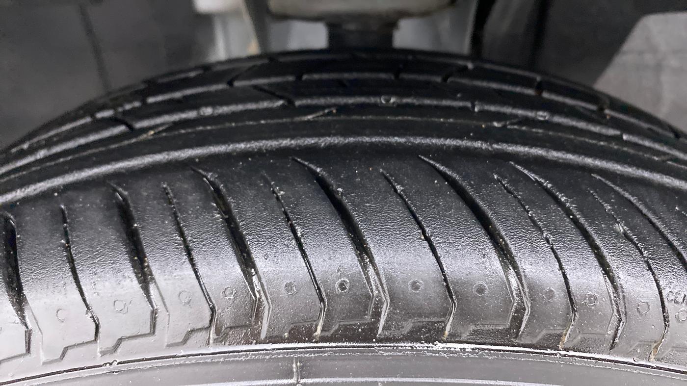 2022 Renault Kiger RXZ AMT, Petrol, Automatic, 4,309 km, Left Front Tyre Tread
