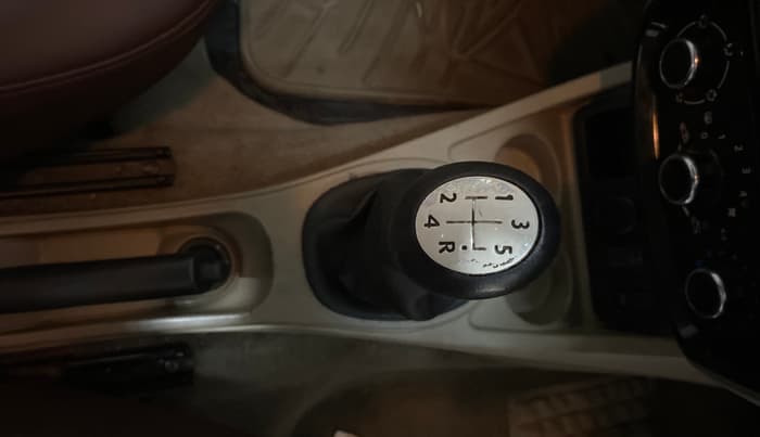 2016 Nissan Terrano XL (D), Diesel, Manual, 1,18,643 km, Gear Lever