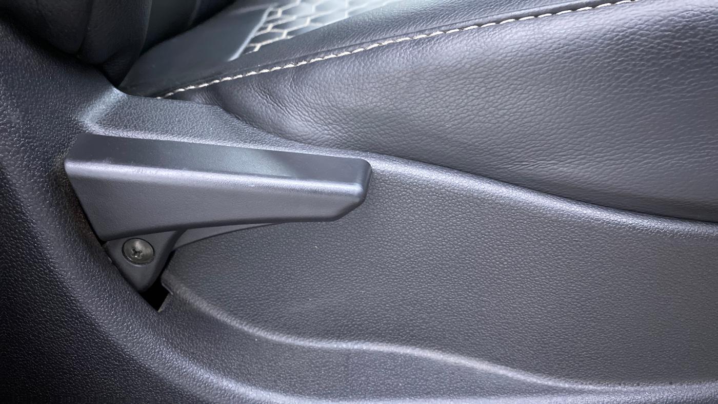 2019 Tata Tiago XT 1.2 REVOTRON, Petrol, Manual, 36,662 km, Driver Side Adjustment Panel