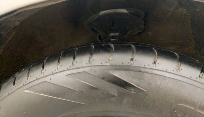 2018 Maruti Celerio ZXI AMT (O), Petrol, Automatic, 58,748 km, Right Front Tyre Tread