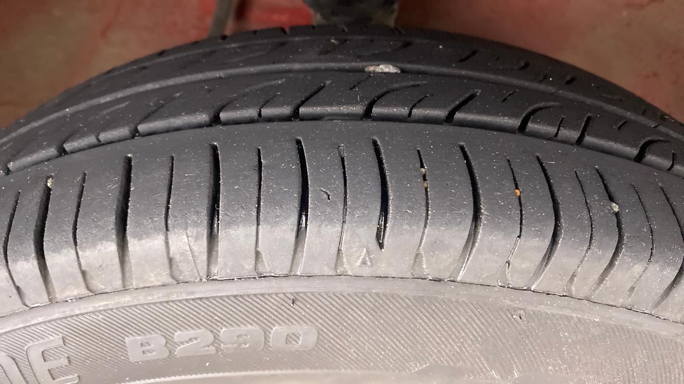 2013 Maruti Alto 800 LXI, Petrol, Manual, 73,282 km, Right Front Tyre Tread