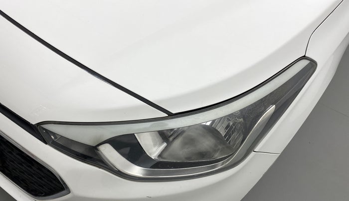 2017 Hyundai Elite i20 ASTA 1.4 CRDI, Diesel, Manual, 1,16,263 km, Left headlight - Minor scratches