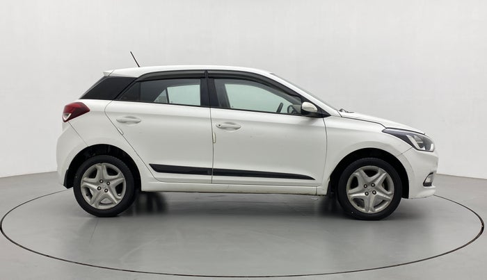2017 Hyundai Elite i20 ASTA 1.4 CRDI, Diesel, Manual, 1,16,263 km, Right Side View