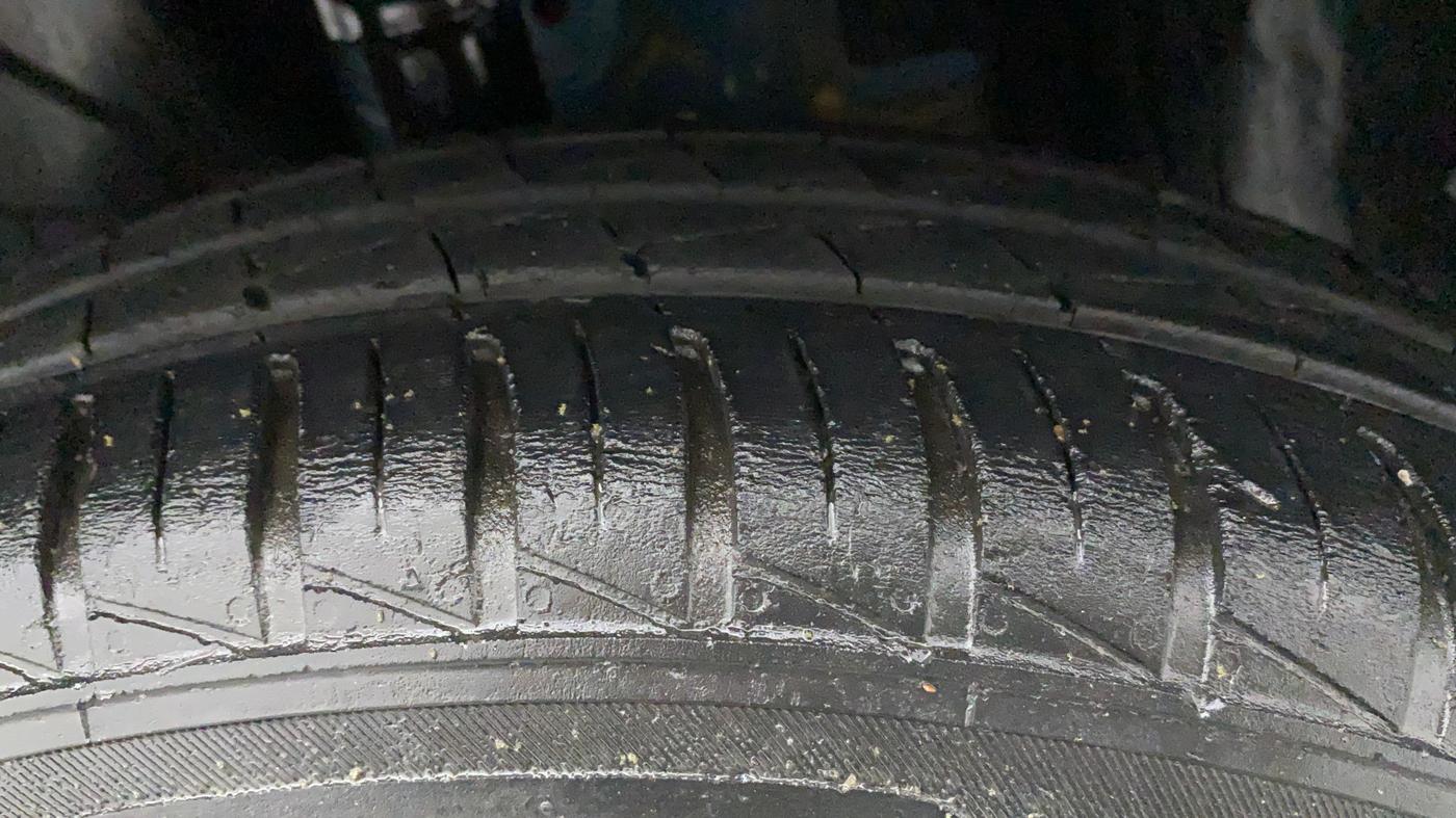 2021 Renault Kwid CLIMBER 1.0 (O), Petrol, Manual, 59,221 km, Right Front Tyre Tread
