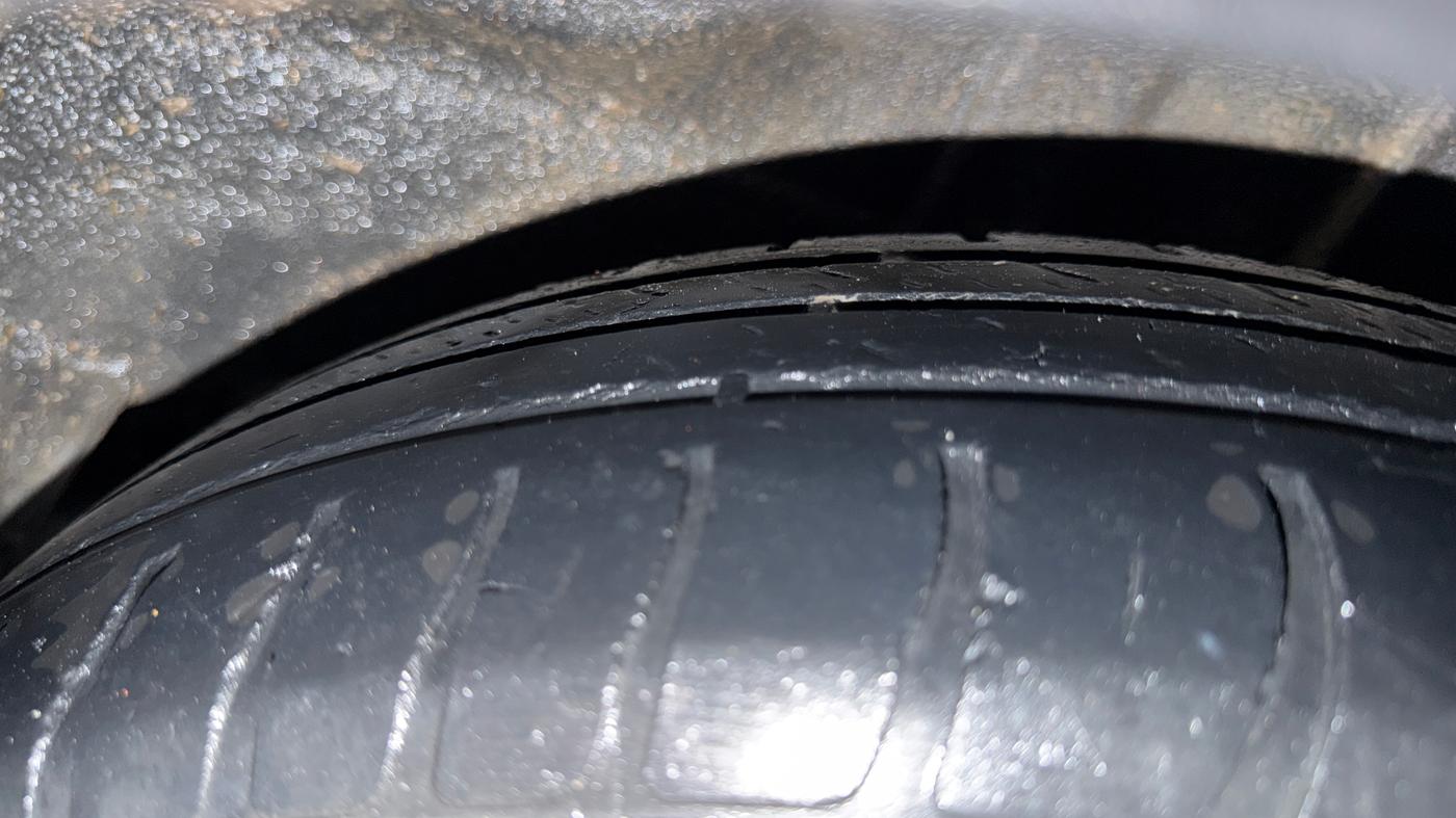 2024 Renault Kwid CLIMBER MT 1.0, CNG, Manual, 9,942 km, Left Rear Tyre Tread