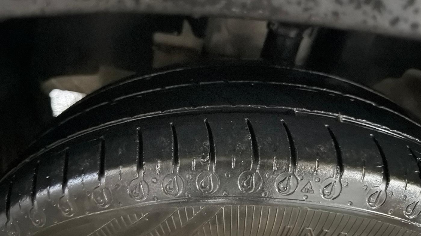2024 Renault Kwid CLIMBER MT 1.0, CNG, Manual, 9,942 km, Left Front Tyre Tread