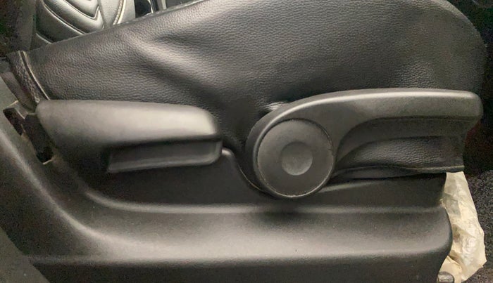 2022 Maruti Vitara Brezza ZXI PLUS, Petrol, Manual, 94,248 km, Driver Side Adjustment Panel