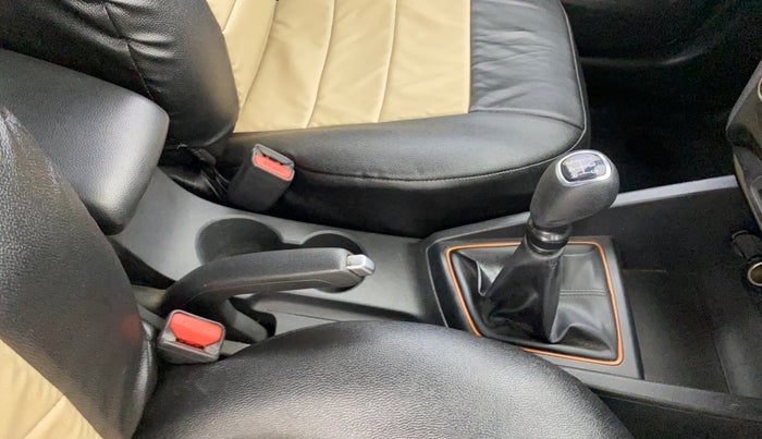 2016 Hyundai i20 Active 1.2 SX, Petrol, Manual, 73,422 km, Gear Lever