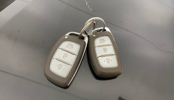 2016 Hyundai i20 Active 1.2 SX, Petrol, Manual, 73,422 km, Key Close Up