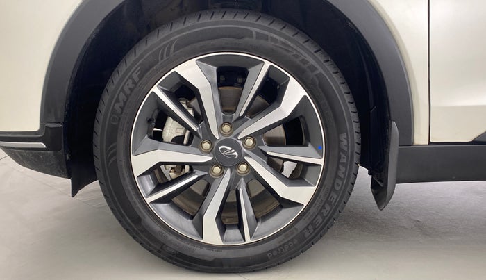 2022 Mahindra XUV300 W8 (O) AT, Petrol, Automatic, 20,094 km, Left Front Wheel