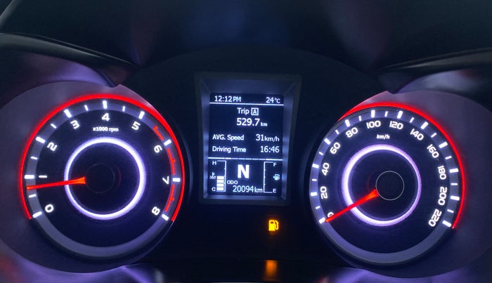 2022 Mahindra XUV300 W8 (O) AT, Petrol, Automatic, 20,094 km, Odometer Image