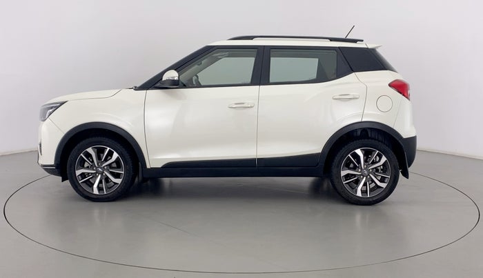 2022 Mahindra XUV300 W8 (O) AT, Petrol, Automatic, 20,094 km, Left Side