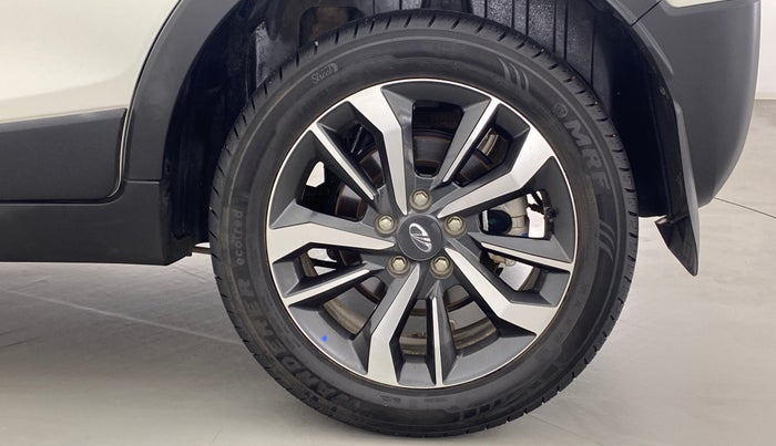 2022 Mahindra XUV300 W8 (O) AT, Petrol, Automatic, 20,094 km, Left Rear Wheel