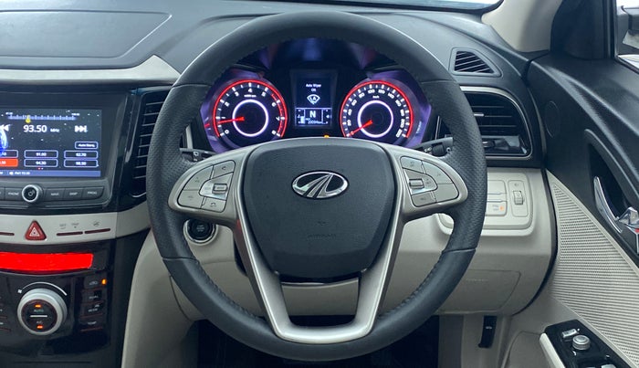 2022 Mahindra XUV300 W8 (O) AT, Petrol, Automatic, 20,094 km, Steering Wheel Close Up