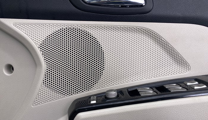 2022 Mahindra XUV300 W8 (O) AT, Petrol, Automatic, 20,094 km, Speaker