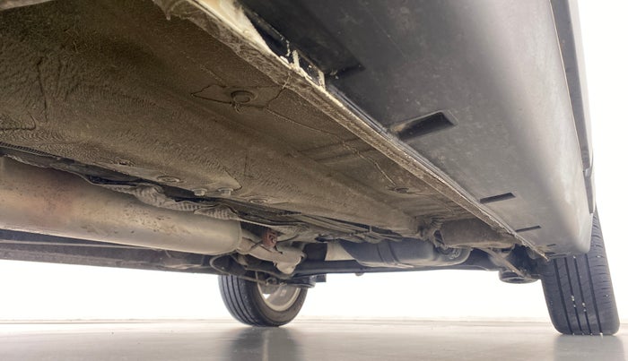 2022 Mahindra XUV300 W8 (O) AT, Petrol, Automatic, 20,094 km, Right Side Underbody