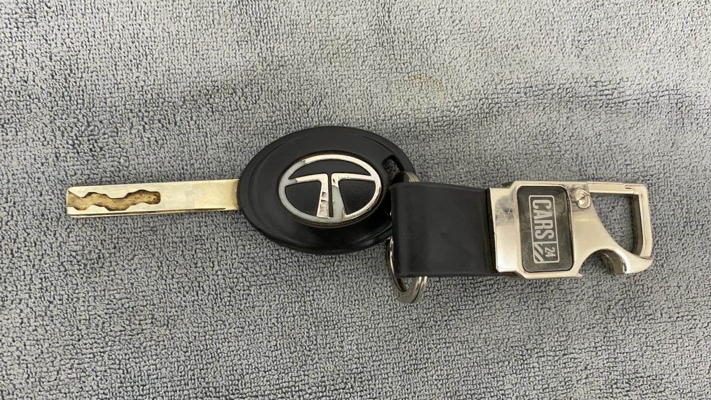 2021 Tata Tiago XE PETROL, Petrol, Manual, 26,368 km, Key Close Up