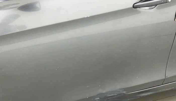 2021 Tata Tiago XE PETROL, Petrol, Manual, 26,368 km, Front passenger door - Slightly dented