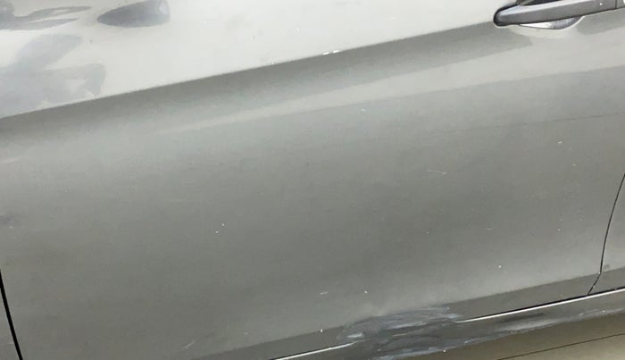 2021 Tata Tiago XE PETROL, Petrol, Manual, 26,368 km, Front passenger door - Minor scratches