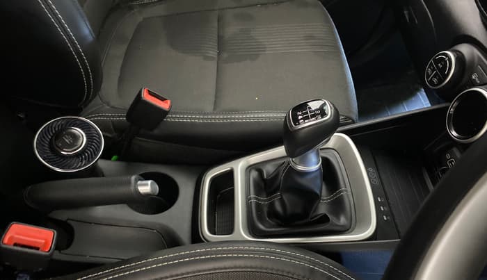 2021 Hyundai VENUE SX 1.0 (O) TURBO IMT, Petrol, Manual, 17,050 km, Gear Lever