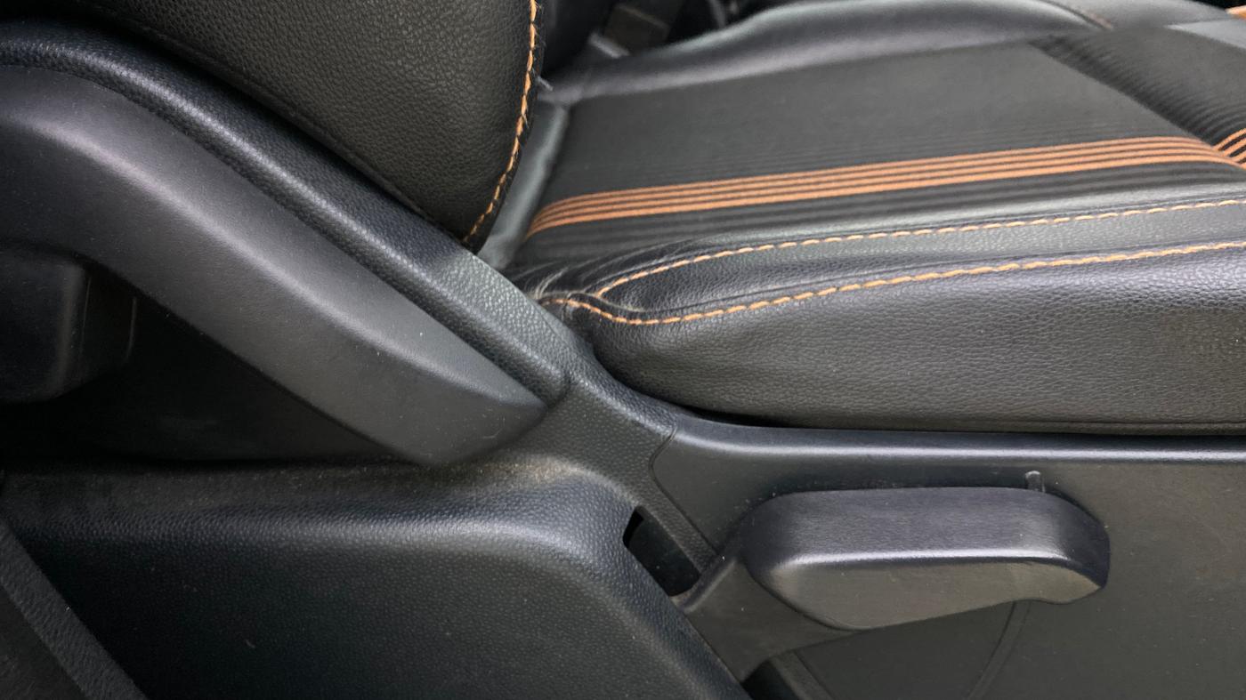 2021 Ford Ecosport TITANIUM 1.5 SPORTS(SUNROOF) PETROL, Petrol, Manual, 50,070 km, Driver Side Adjustment Panel
