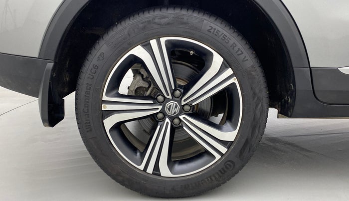 2022 MG ASTOR SAVVY 1.5 CVT IVORY, Petrol, Automatic, 5,985 km, Right Rear Wheel