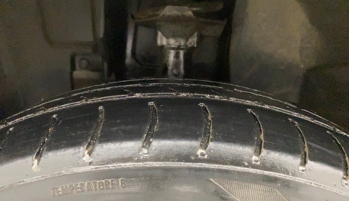 2016 Datsun Redi Go S, Petrol, Manual, 34,007 km, Left Front Tyre Tread