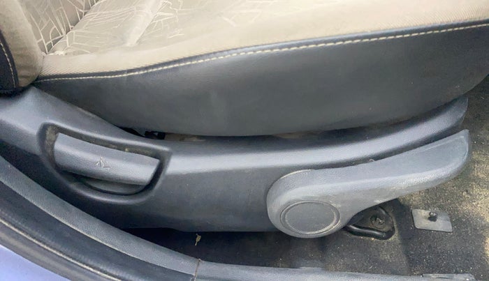 2014 Hyundai Xcent S (O) 1.2, Petrol, Manual, 64,015 km, Driver Side Adjustment Panel