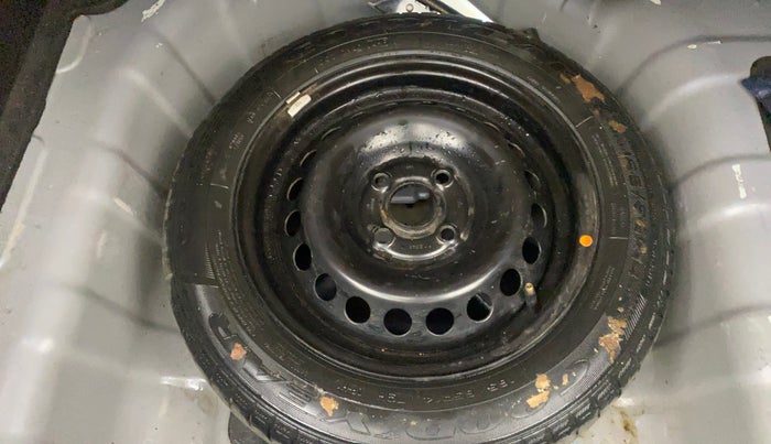 2014 Hyundai Xcent S (O) 1.2, Petrol, Manual, 64,015 km, Spare Tyre