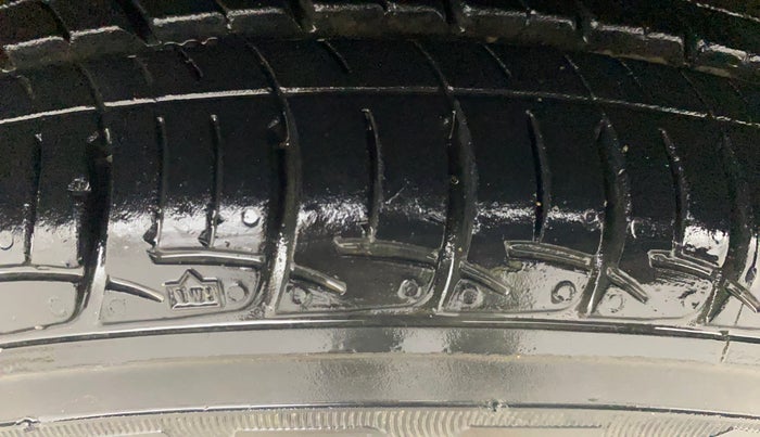 2014 Hyundai Xcent S (O) 1.2, Petrol, Manual, 64,015 km, Left Front Tyre Tread