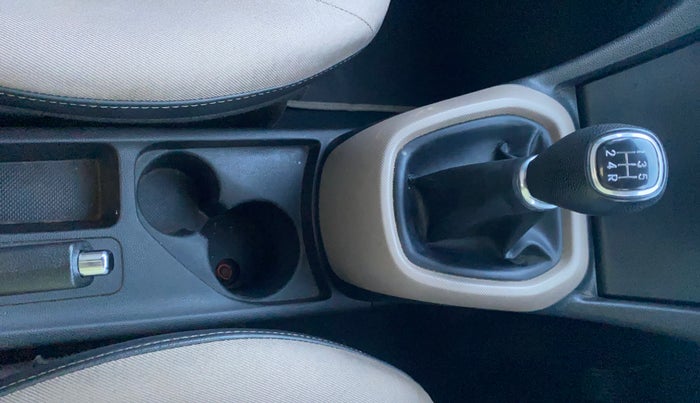 2014 Hyundai Xcent S (O) 1.2, Petrol, Manual, 64,015 km, Gear Lever