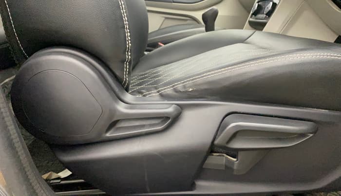 2022 Tata Tiago XZ PLUS CNG, CNG, Manual, 27,971 km, Driver Side Adjustment Panel