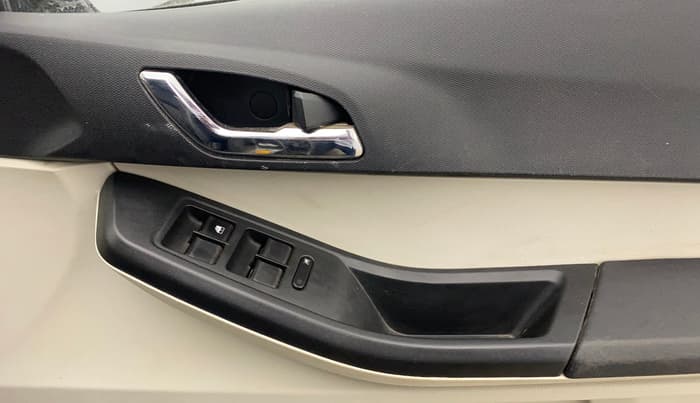 2022 Tata Tiago XZ PLUS CNG, CNG, Manual, 27,971 km, Driver Side Door Panels Control
