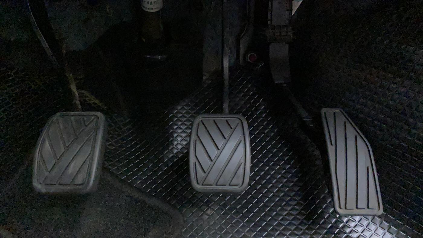 2020 Maruti Swift VXI, Petrol, Manual, 38,938 km, Pedals