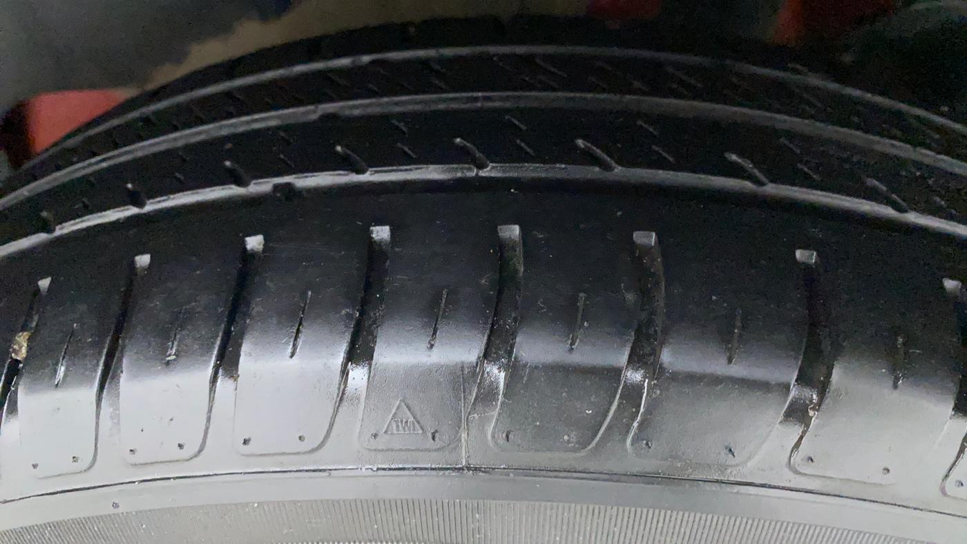 2020 Maruti Swift VXI, Petrol, Manual, 38,938 km, Left Rear Tyre Tread