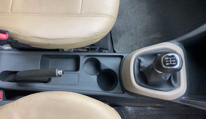 2017 Hyundai Grand i10 SPORTZ (O) 1.2 KAPPA VTVT, Petrol, Manual, 28,929 km, Gear Lever