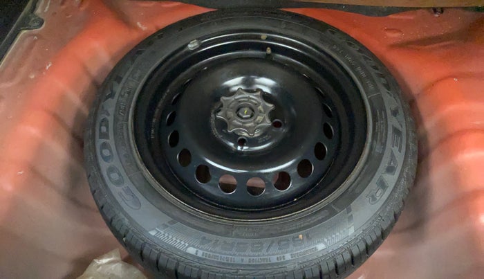 2017 Hyundai Grand i10 SPORTZ (O) 1.2 KAPPA VTVT, Petrol, Manual, 28,929 km, Spare Tyre