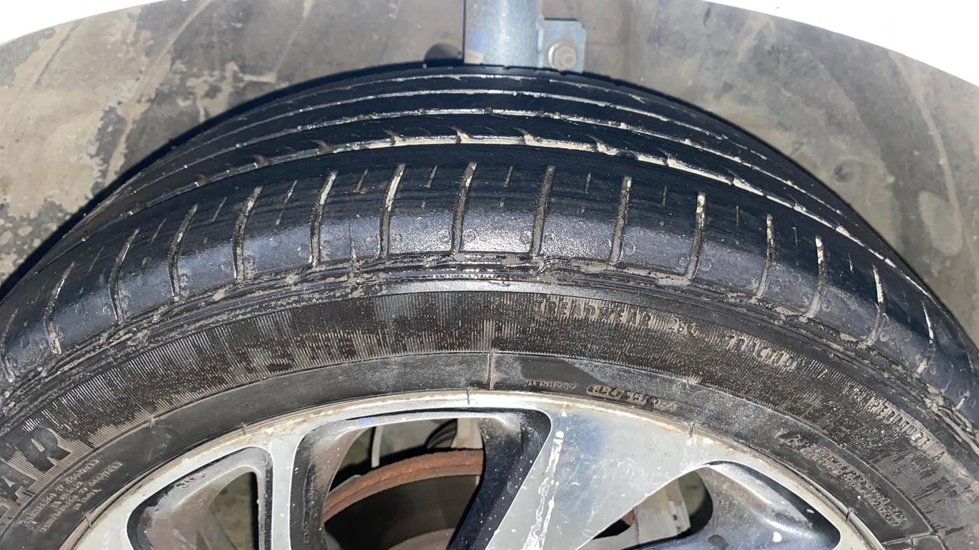 2021 Maruti Baleno ZETA CVT PETROL 1.2, Petrol, Automatic, 1,04,580 km, Right Front Tyre Tread