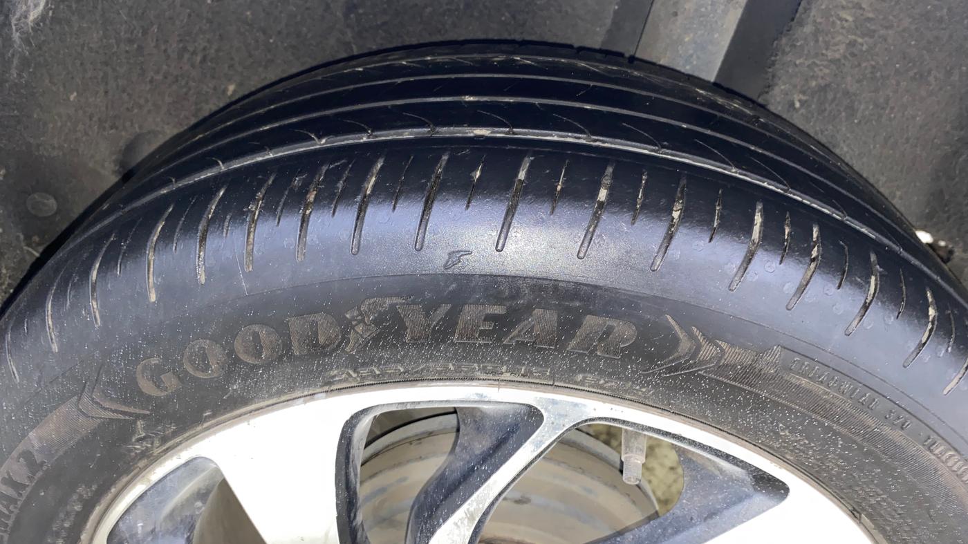 2021 Maruti Baleno ZETA CVT PETROL 1.2, Petrol, Automatic, 1,04,580 km, Left Rear Tyre Tread